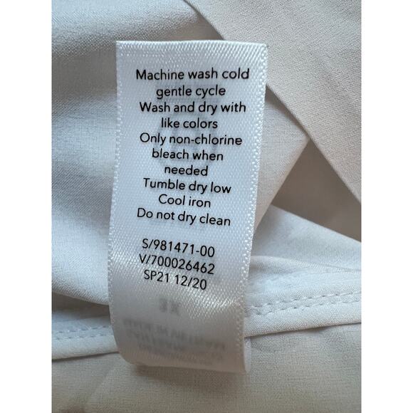 Athleta Top Womens 3X White Urbanite 2.0 Button Up Modern CYA Shirt Tiny Flaw - Picture 11 of 13